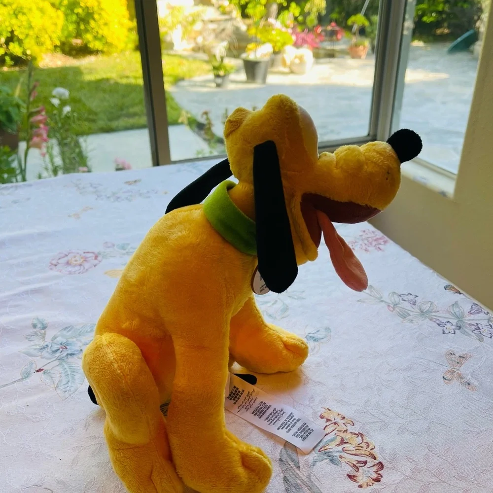 Disney 12” Pluto plush yellow